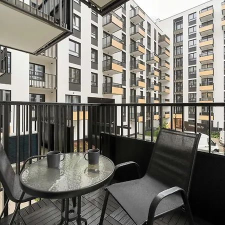 Apartmán Stylish For 6 With Balcony Near The Main Square By Renters