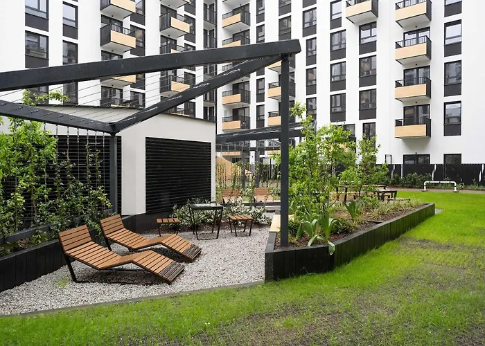 Stylish For 6 With Balcony Near The Main Square By Renters Apartmán Vratislav