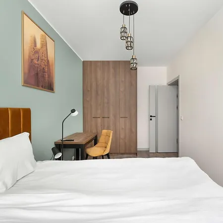 아파트 Stylish For 6 With Balcony Near The Main Square By Renters 브로츠와프