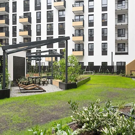 Stylish For 6 With Balcony Near The Main Square By Renters 아파트