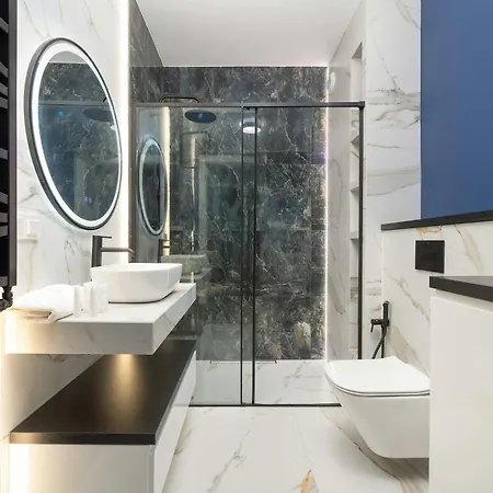 Stylish For 6 With Balcony Near The Main Square By Renters 브로츠와프