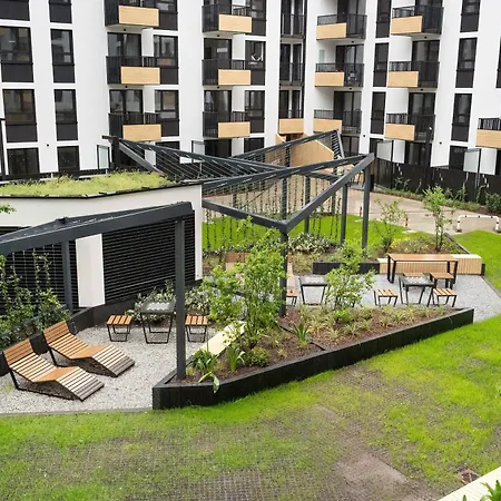 Stylish For 6 With Balcony Near The Main Square By Renters Apartman *