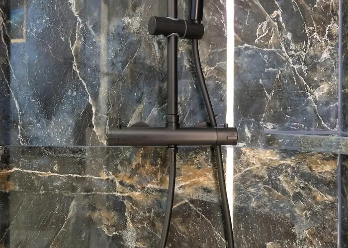 Stylish For 6 With Balcony Near The Main Square By Renters アパート *