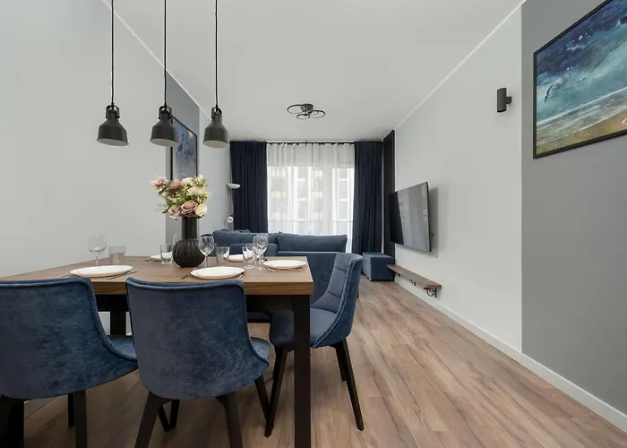 アパート Stylish For 6 With Balcony Near The Main Square By Renters ヴロツワフ